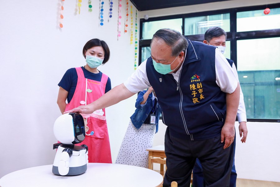 視察親子館開放狀況