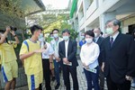 市長陪同陳時中部長感謝弘文中學師生捐贈義賣款項助防疫