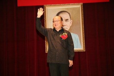 臺中市道教聯合總會舉辦「100年度寺廟負責人座談會」開幕式暨頒獎典禮
