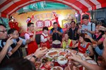 市長品嚐長億夜市特色小吃