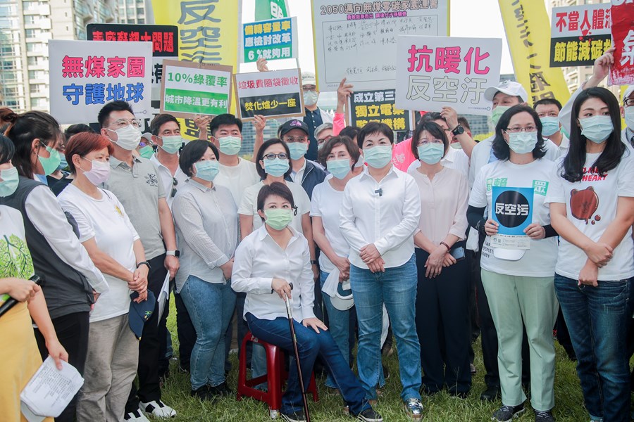 盧市長出席抗暖化 反空污 88團結顧健康遊行