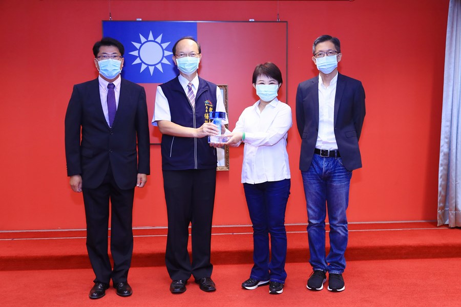 獻獎---市府教育局獲2020國家卓越建設獎--優質獎--東海國小