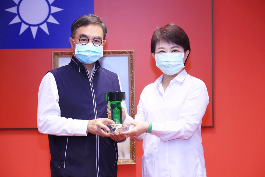 獻獎---市府都市發展局獲2020國家卓越建設獎--卓越
獎--規劃設計中台灣電影中心