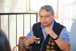 令狐副市長品嘗獲獎咖啡