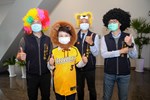 市長戴獅子頭套