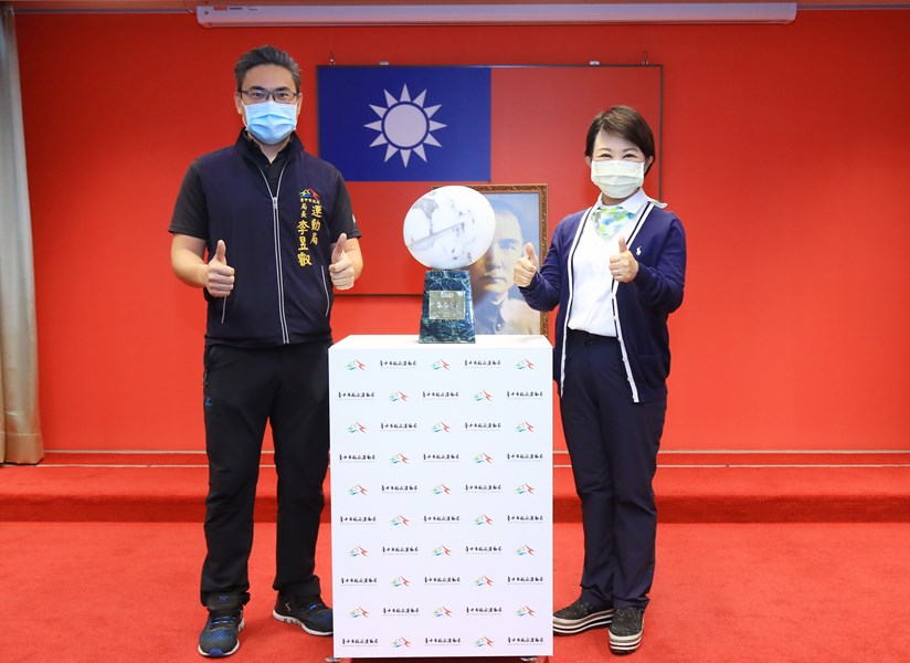 獻獎-臺中市政府運動局獲109年全民運動會績優單位獎--總統獎