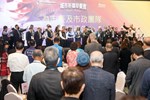 全體為市長及市政團隊禱告