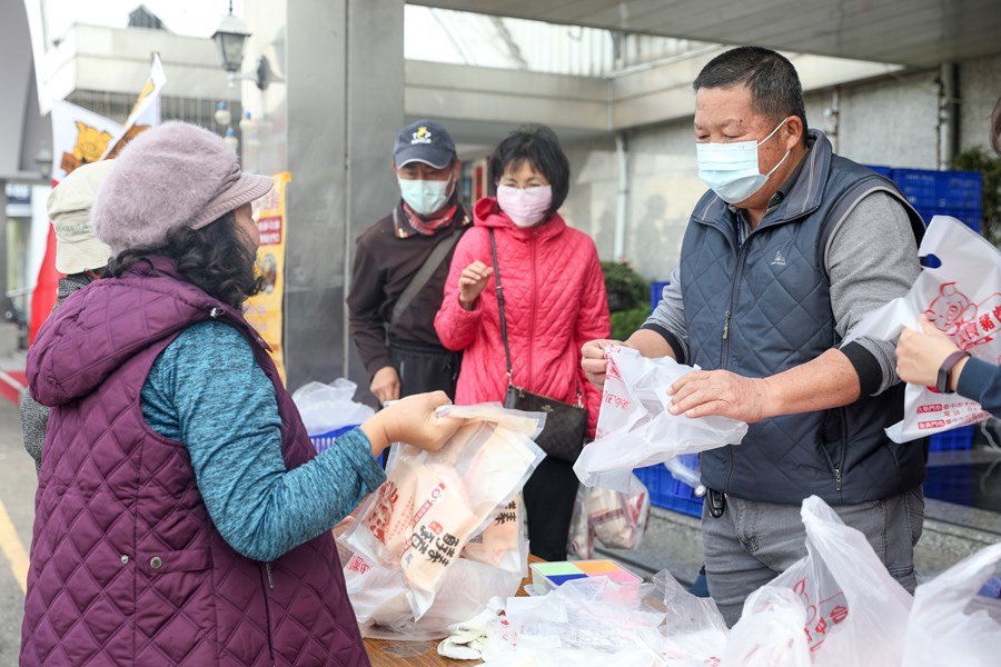 民眾購買國產豬肉