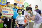市長施打COVID-19疫苗