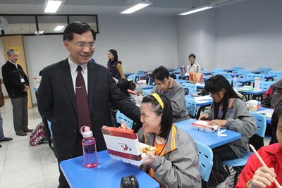 蔡副市長探視大學學測考生
