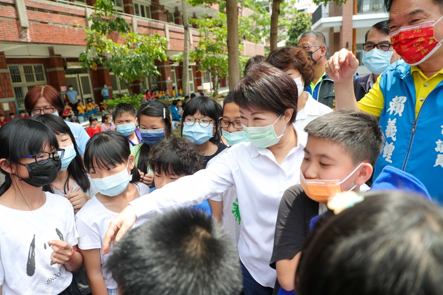 市長與坪林國小學生互動