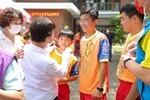 與市長合影