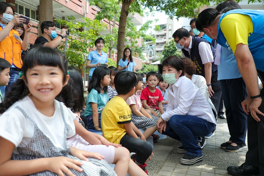 市長與坪林國小學生互動