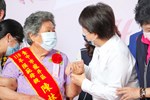 台中市110年度模範母親與市長有約合照活動