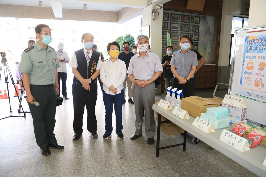 確保學生安心會考 盧市長視察試場校園防疫 (13)
