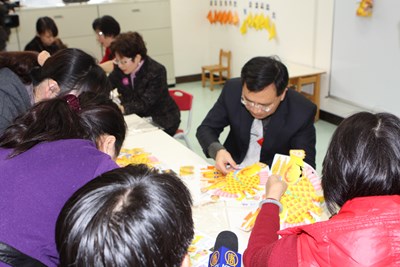 蔡副市長元宵前至臺中醫院慰問病童