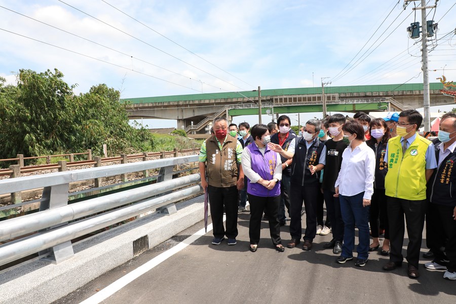 沙鹿區斗潭路南勢溪橋梁工程通車視察