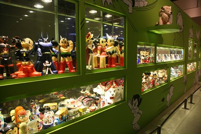 臺中市偏遠地區學校參訪國立臺灣美術館「怪醫黑傑克．原子小金剛之父-手塚治虫的世界特展」-東勢區石角國小