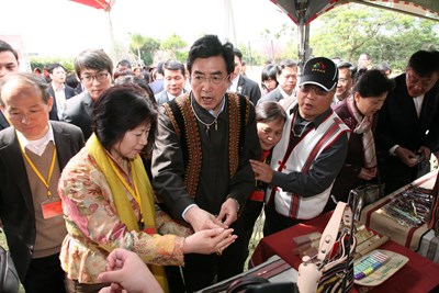 北京市捐贈原鄉愛心巴士儀式
