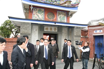 北京市長參訪明台高中與林家花園