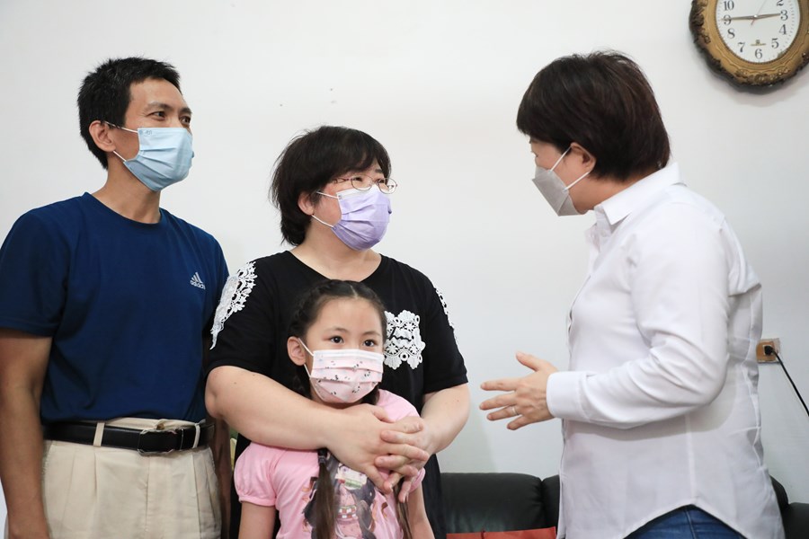 向東京帕運台中桌球選手林姿妤家人致意