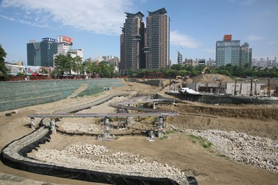 蕭副市長視察秋紅谷工程進度