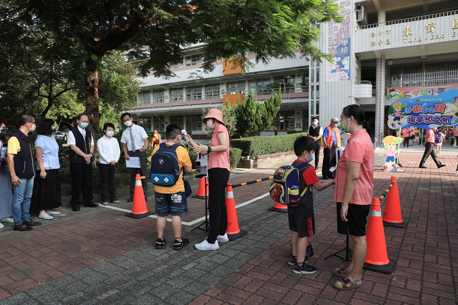 視察110學年度第1學期學校開學日校園防疫措施