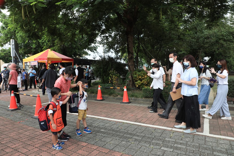 視察110學年度第1學期學校開學日校園防疫措施