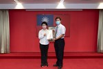 頒獎—110 年度模範公務人員