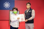 頒發感謝狀—建築工地協助本市設置Q-water 淨水設備及快濾筒，順利渡過旱象