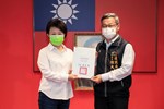 頒發感謝狀—建築工地協助本市設置Q-water 淨水設備及快濾筒，順利渡過旱象