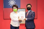 頒發感謝狀—建築工地協助本市設置Q-water 淨水設備及快濾筒，順利渡過旱象