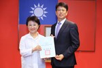 頒獎—教育部評選110 年校長領導卓越獎--立人國中校長-舒富男