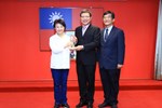 頒獎—108 至110 學年度本市轄屬公立國民中小學配合提升公共化教保服務-太平建平國小
