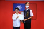頒獎—110 年各目的事業主管機關推動志願服務方案成果評選-推動多元創新志願服務方案-優等--地方稅務局