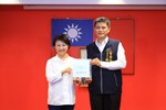 頒獎—110 年各目的事業主管機關推動志願服務方案成果評選-推動高齡志工志願服務方案-甲等--警察局