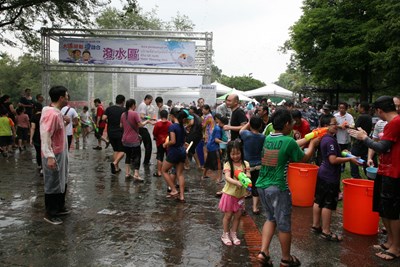 外勞節慶東南亞潑水節活動