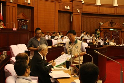市議員關心楊逵紀念公園　都發局長及建設局長簽署連署卡 