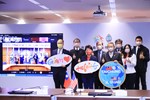(左起)關島台灣辦事處長嚴樹芬-交通部民用航空局台中航空站主任張瑞澍-盧市長-中國醫藥大學附設醫院院長周德陽-令狐榮達副市長-衛生局長曾梓展-秘書處長顏迺倫-交通局長葉昭甫