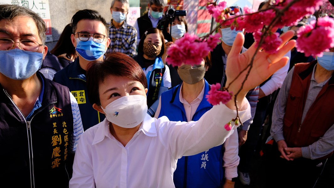 市長與櫻花合照