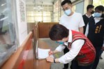 LINE_ALBUM_慰勉警察與商家互動_220908_25_調整大小