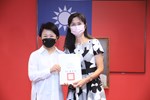 111年度教育部獎勵國民中小學推動閱讀績優學校團體及個人評選獲獎單位--閱讀推手個人獎-北屯區北屯國小-洪淑芬老師