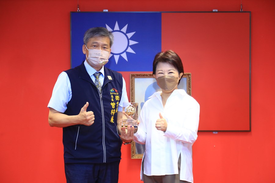 獻獎--臺中市政府衛生局獲110年執行藥政及食品計畫績優--薪傳得力獎