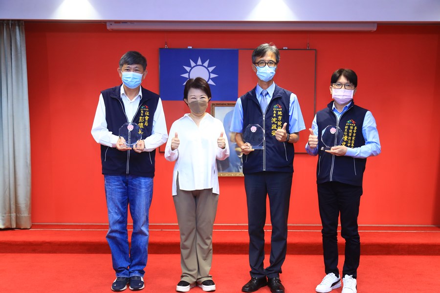 111年臺中市政府各機關推動性別平等創新計畫-第三屆希朵獎--一級機關組-大合照