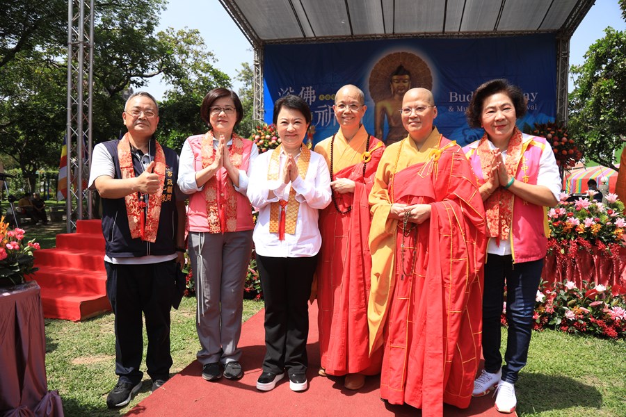 大台中佛教會慶祝112年度佛誕節舉行佛教會所屬各寺院聯合「浴佛法會典禮」--TSAI (46)