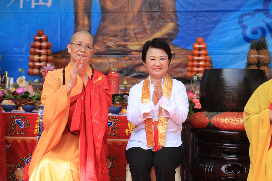 大台中佛教會慶祝112年度佛誕節舉行佛教會所屬各寺院聯合「浴佛法會典禮」--TSAI (7)