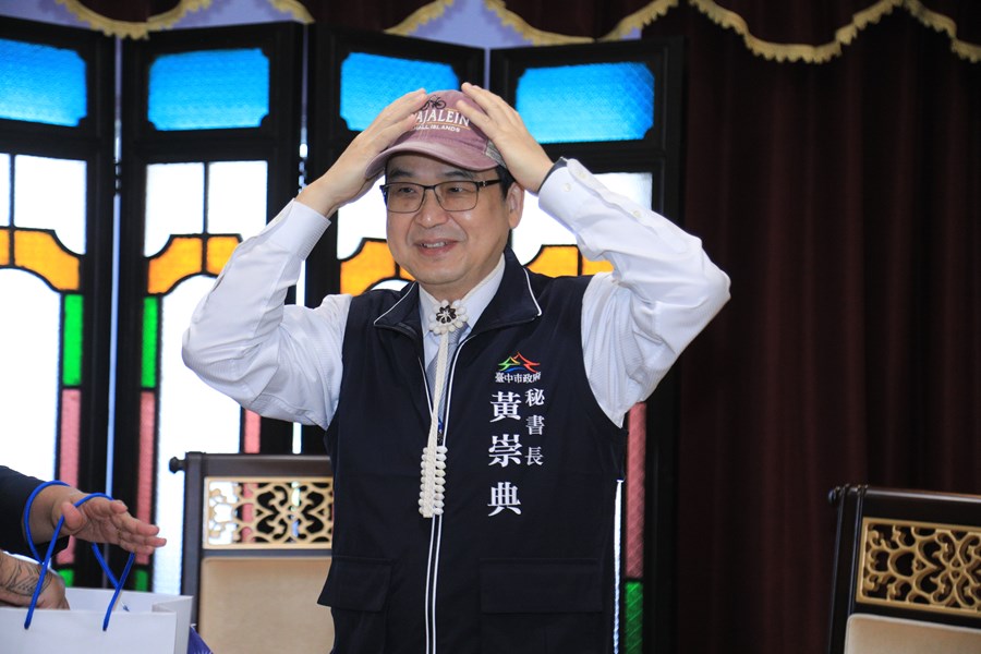 馬紹爾群島外交暨貿易部長柯布雅一行蒞府拜會市府--TSAI (34)