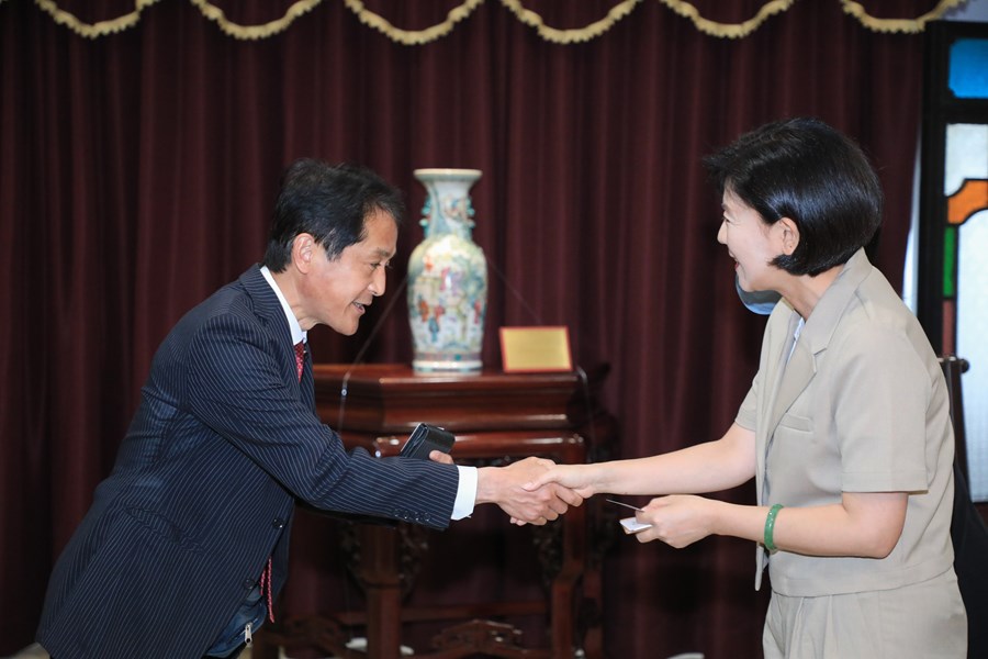 日本宮崎縣議會日台友好議員連盟星原透會長蒞府拜會 (10)