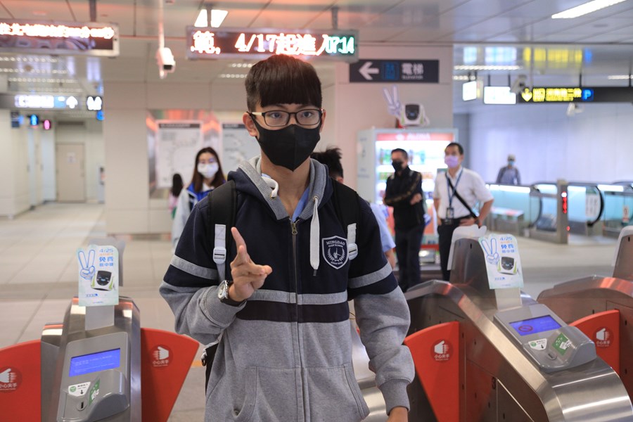 歡慶台中捷運通車2週年 425比YA刷卡進站中捷免費搭--TSAI (19)