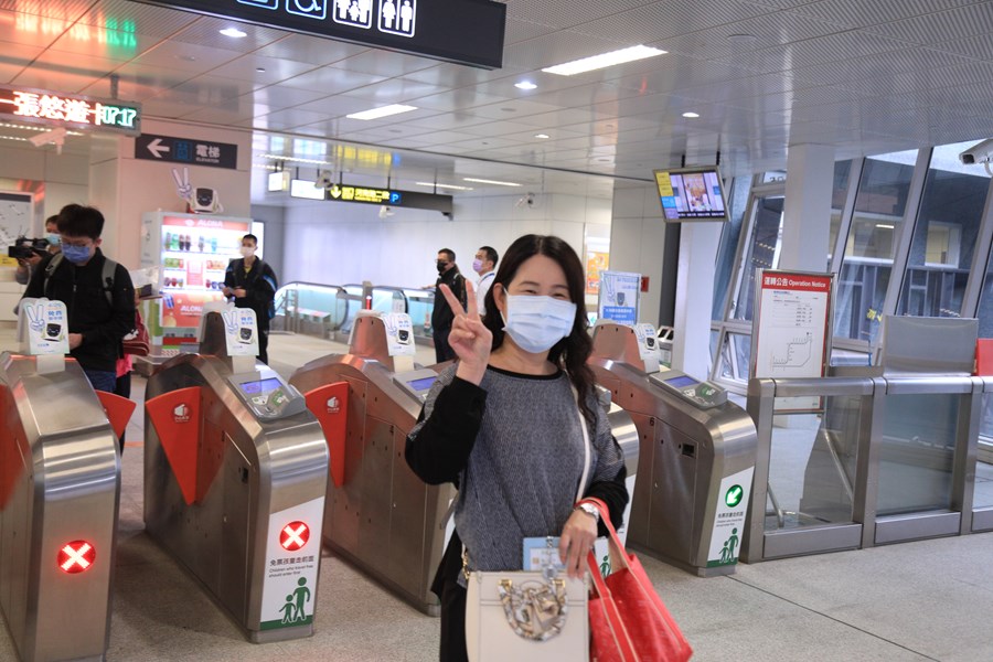 歡慶台中捷運通車2週年 425比YA刷卡進站中捷免費搭--TSAI (20)